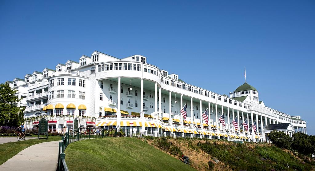 Verified hotel reviews icon