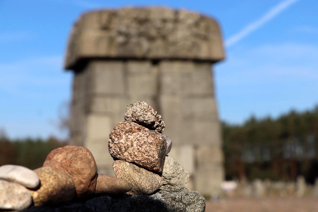 Social atmosphere icon